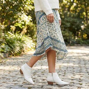 Franco Sarto White Leather Lowe Bootie Ankle Boots Size 5.5